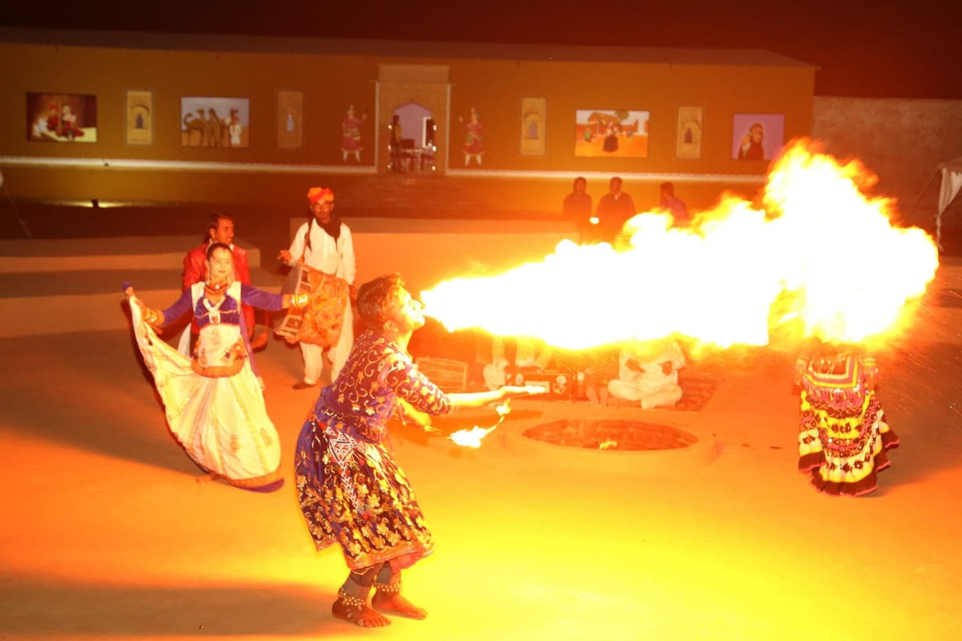 Ghoomer Dance, Potter Dance, Kalbeliya - the Snake Dance, Bhopa-Bhopi Dance Photo in Exotic Luxury Camps Jailsalmer